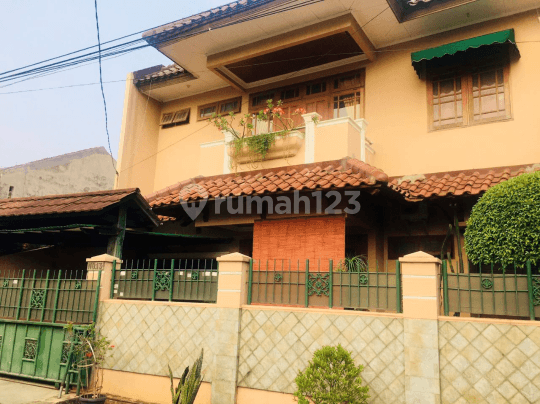 Rumah di Komplek Abadi, Jl Kol Sugiono, Duren Sawit, Jak tim 1