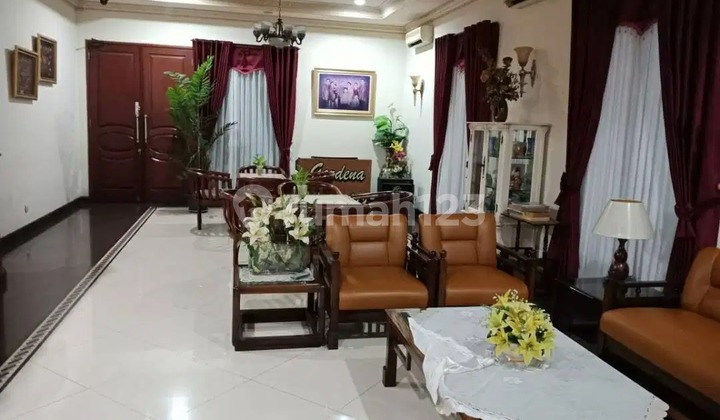 Homestay RAYA KERTAJAYA INDAH , Surabaya Sangat luas, Ciamik, Strategis 2