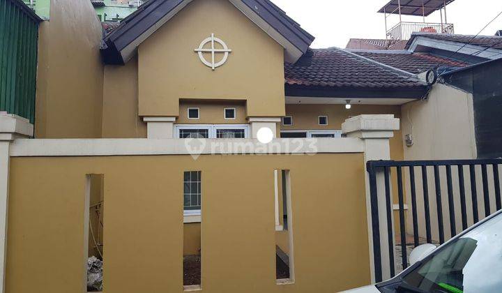 Rumah 1 Lantai Di Cluster Cempaka, Taman Royal 3 2