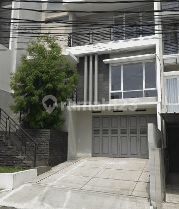 Rumah baru modern split level 2,5 lantai sayap setiabudi 2