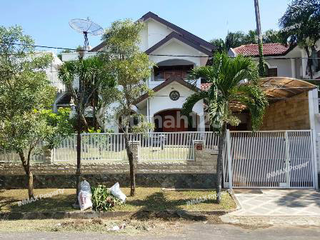 Rumah 2 Lantai Full Furnished Area Dieng, Lingkungan Cluster Nyaman. 1