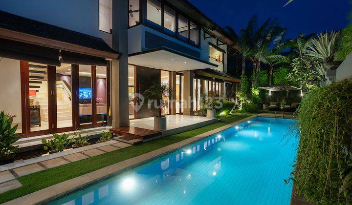 Luxury 3 Bedroom Pool Villa  close to Seminyak Beach 1