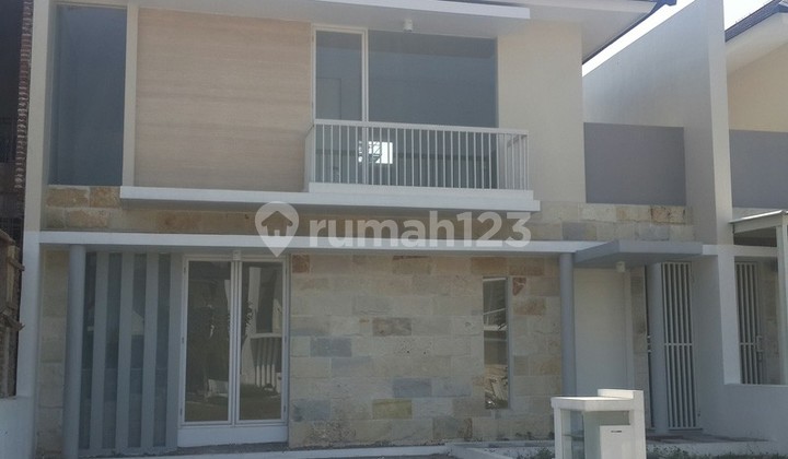 Two-Story House with Freehold Certificate in Royal Residence, Surabaya 1