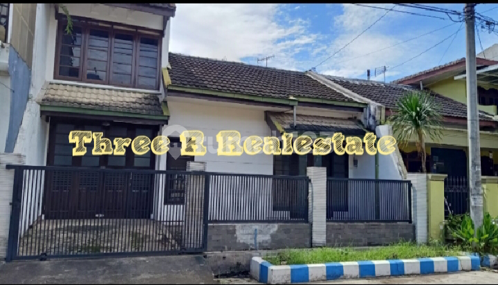 Rumah 2 lantai akses jln mobil dekat masjid harga masih di bawah 1M an