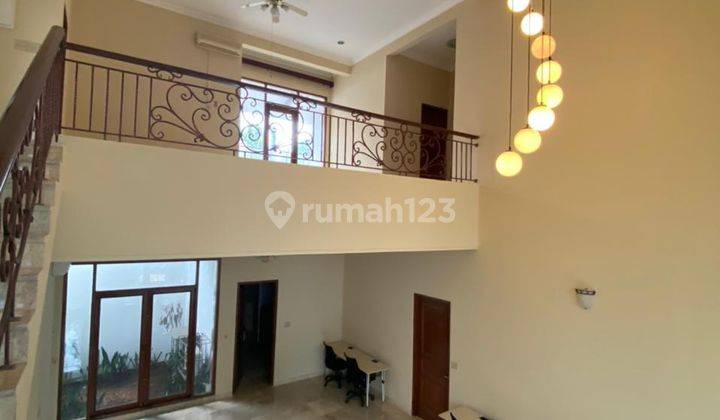 Rumah Mewah 2 Lantai Fully Furnished di Kemang,jakarta Selatan 1