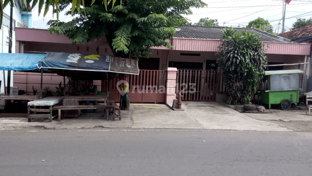 Rumah asri di tengah kota 2