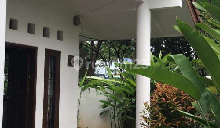 The house in Mandar Bintaro Jaya Sector 3 is neat, well-maintained, and ready to occupy. The house in Mandar Bintaro Jaya Sector 3 is neat, well-maintained, and ready to occupy.