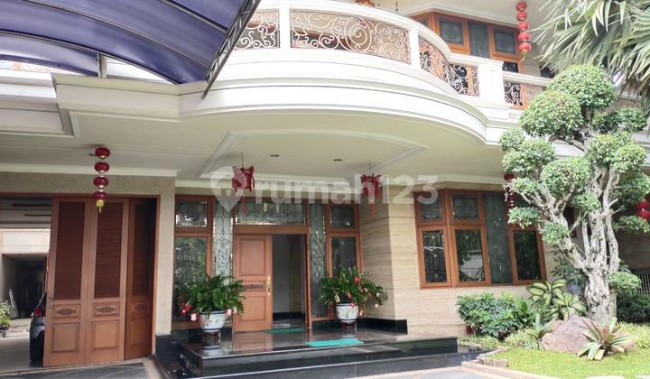 Rumah 2 lantai murah dan mewah di Dharmahusada Indah Utara 2