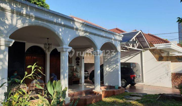 Rumah Cantik Luas 652 Dan Halaman Luas di Menteng 1