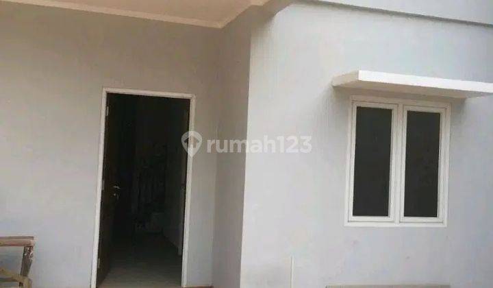 Kost di Tebet Utara 13 Kamar Depan Taman 1