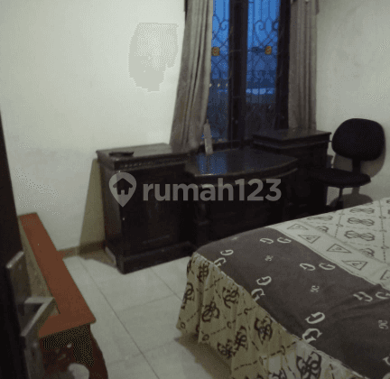 Rumah elite 3 lantai, Jalan Gunung Galunggung Ubung Kaja 2