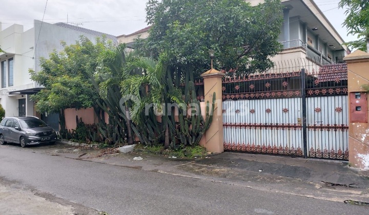 RUMAH MEWAH pada zamannya dekat jl Urip Sumoharjo Solo