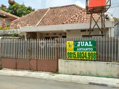 Rumah Tinggal daerah Kota, siap huni, cocok utk Keluarga kecil 1