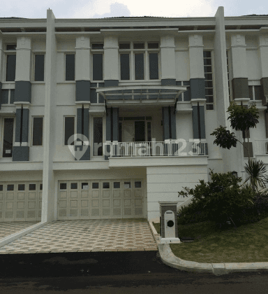 rumah di amethyst, PHG, gading serpong, samping club house 1