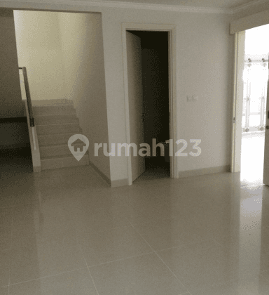 rumah di amethyst, PHG, gading serpong, samping club house 2