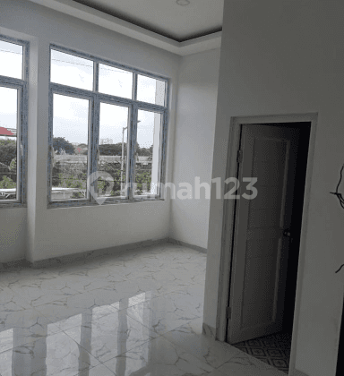 Dijual rumah siap huni 3,5 lantai di Muara karang , Jakarta Utara 2