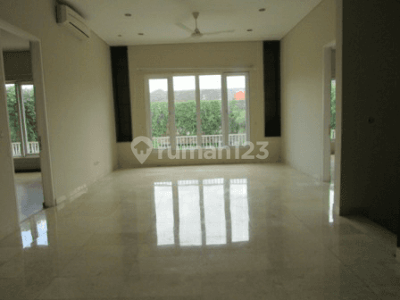 Spacious Modern House 4br With Garden And Pool In Kemang 2