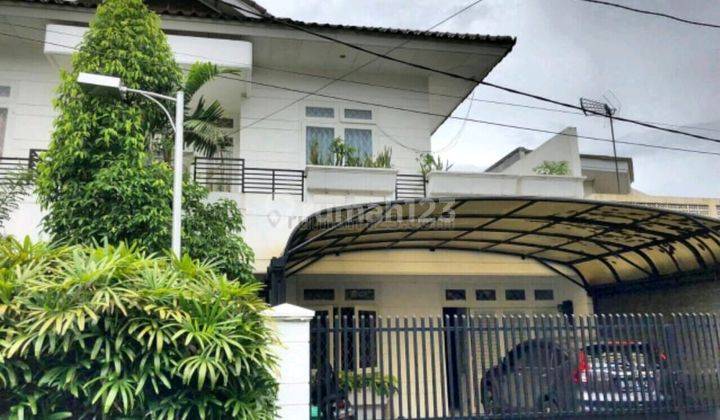 Rumah Cempaka Putih Tengah Hook 1