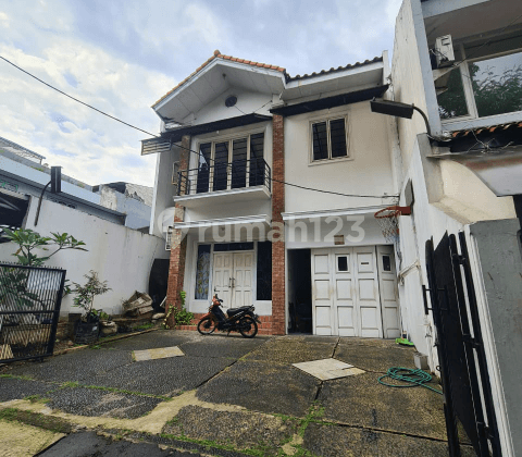 Rumah Minimalis 2 Lantai Dekat Ke Kemang Dalam, Jakarta Selatan  1