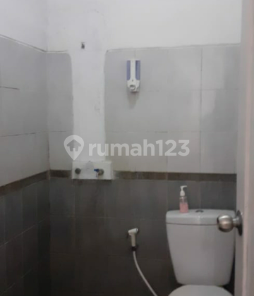 rumah di  lokasi setra duta Bandung