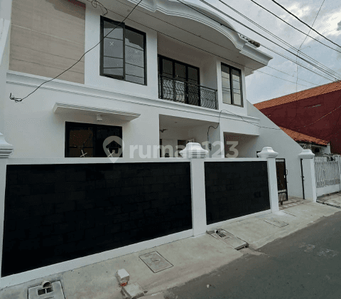 Brand New classic house bebas banjir di Pejaten,Jakarta Selatan 2