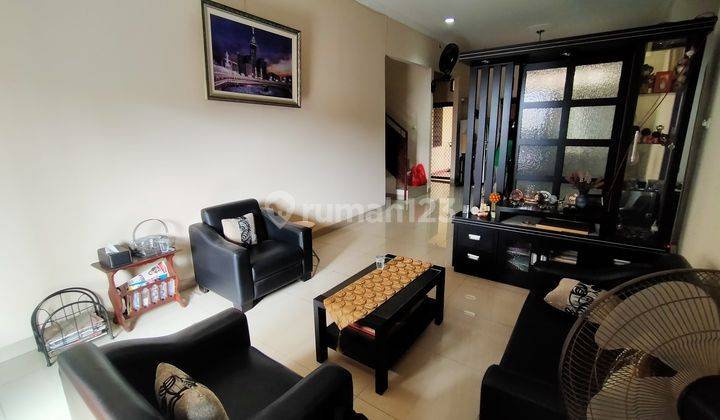 RUMAH CANTIK BERGAYA MODERN MINIMALIS DI VETERAN BINTARO 2