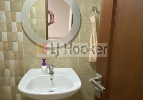 RUMAH mewah yang Terawat Lokasi Strategis daerah Ancol. 2