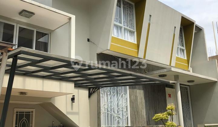 JUAL B. U   Rumah Cantik Semi Furnish di Jagakarsa 2