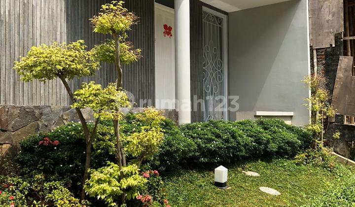 JUAL B. U   Rumah Cantik Semi Furnish di Jagakarsa