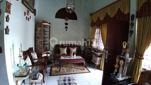 Rumah tengah kota strategis siap huni di erlangga semarang tengah 2