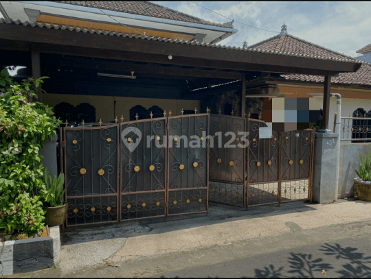 Rumah 2 lantai komplek perumahan 2