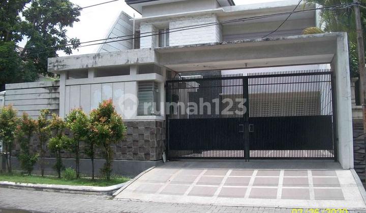 Rumah di Dharmahusada Indah, Design Mewah, Lingkungan Elite, Siap Huni - HY - Rumah di Dharmahusada Indah, Design Mewah, Lingkungan Elite, Siap Huni - HY -