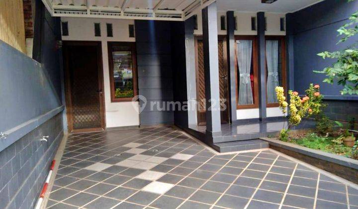 DALAM KOMPLEKS YANG NYAMAN, SERTA HADAP TAMAN 1