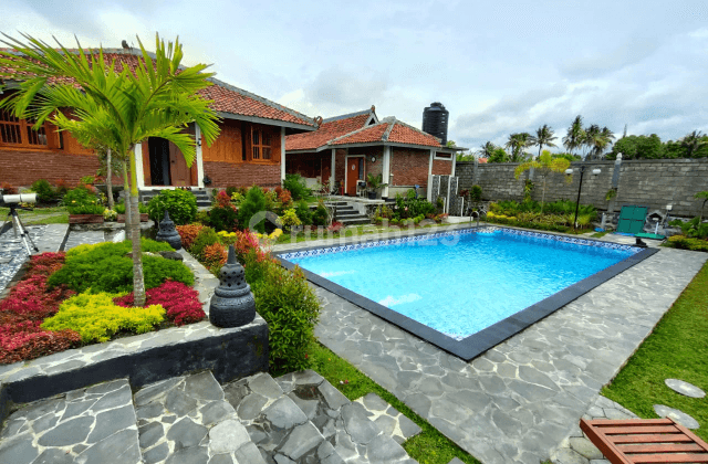 RUMAH JOGLO HERITAGE DI JALAN KALIURANG 1