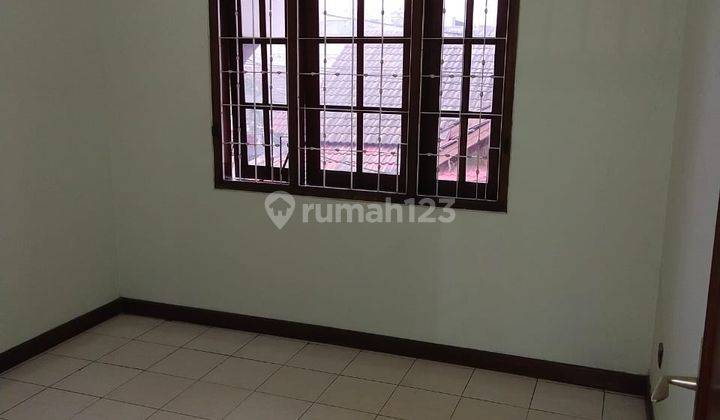 Rumah dekat Kantor Wali kota 2