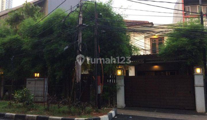 Rumah Cantik Mewah siap huni lokasi strategis Jakarta Selatan 2