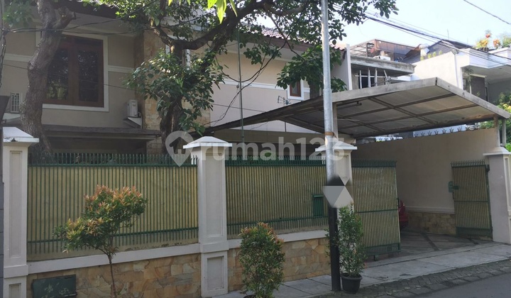 Rumah 2 Lantai Bagus di Kebayoran Baru 1