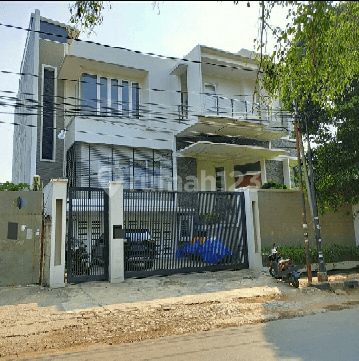 Rumah Mewah Di Tengah Kota 1