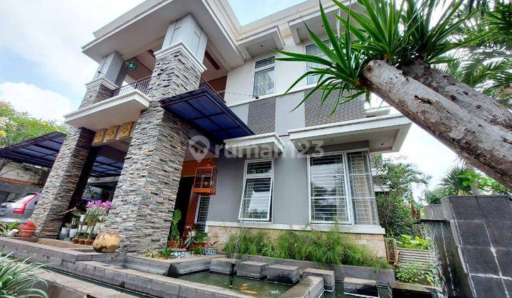 Rumah Bergaya Modern Tropis di Jagakarsa 1