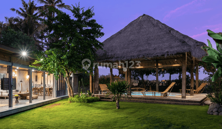 Walking distance to the beach villa with modern contemporary mixed with ethnic design 2