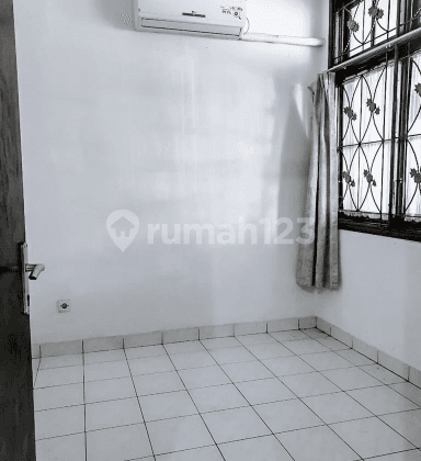 RUMAH SEMI FURNISH BEVERLY LIPPO CIKARANG 2