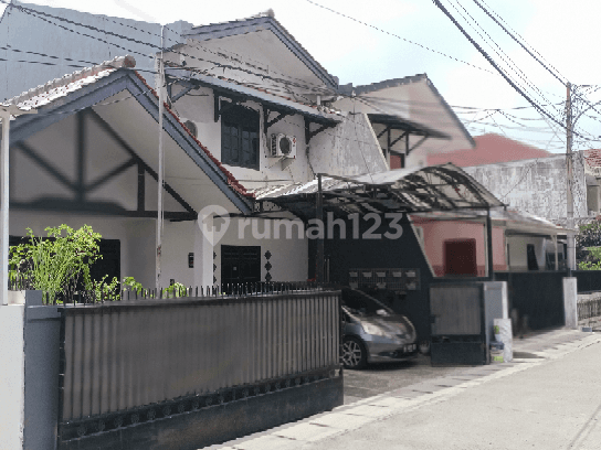 Rumah Lama Terawat 2 lt Klp.Gading BCS, Jakarta Utara 1