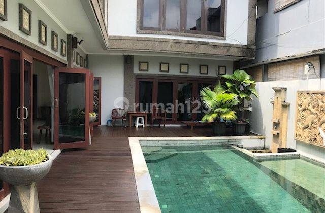 Prime Location! 3 Floor Villa in Central Petitenget, Seminyak 1