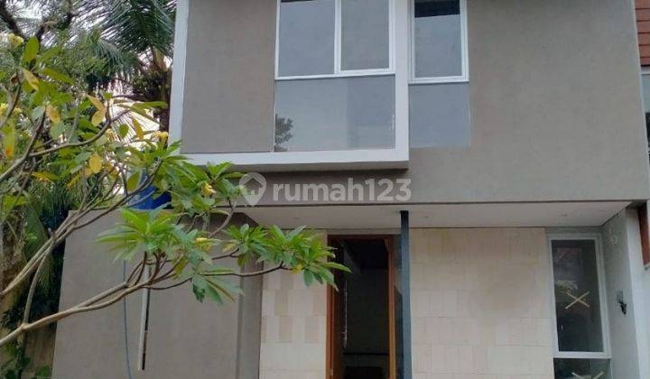 rumah baru dalam cluster mediteran  HOEK ( shint ) 1