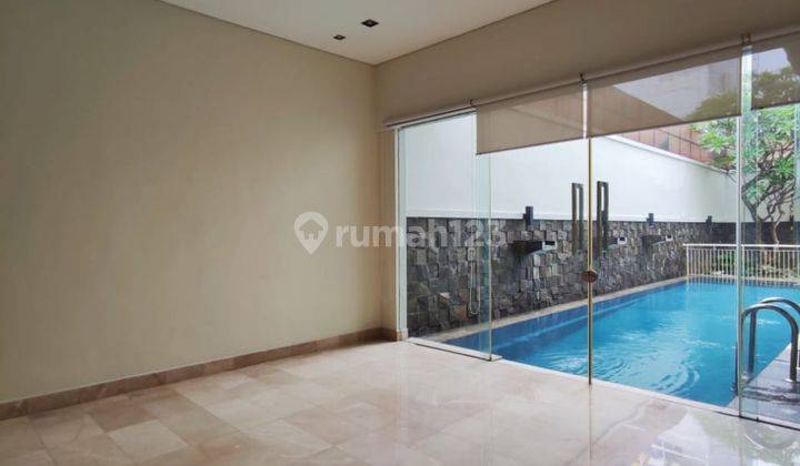 Rumah Townhouse modern, cantik dan nyaman di Kemang, Jakarta Selatan, cocok untuk keluarga anda 2