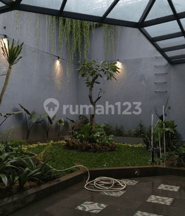 Rumah mewah di Pondok Indah 2