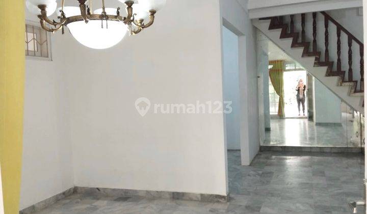 Rumah Cantik Tebet Luas 135m2 1