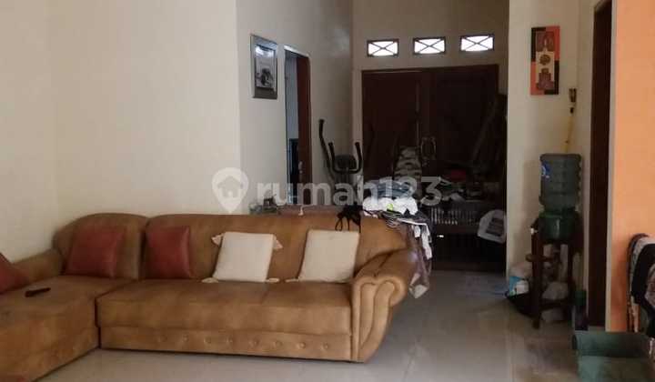 Rumah Tengah Kota Daerah Muara