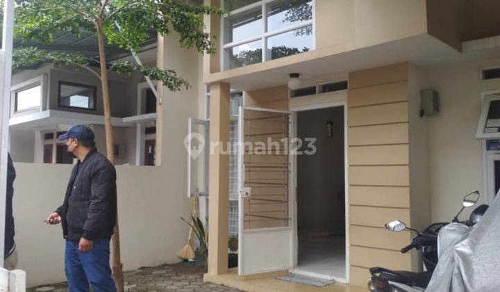 Rumah Semi Furnished atap Tinggi Dekat Arcamanik 1