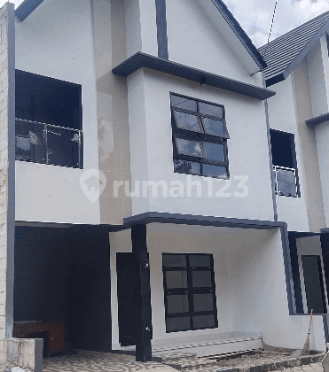 rumah cluster dekat gate toll brigif Jagakarsa 1